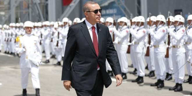 Erdoğan: Kendi uçak gemimizi yapacağız