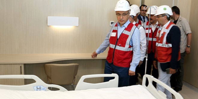Türkiye'nin ilk şehir hastanesi Ekim'de hizmete girecek