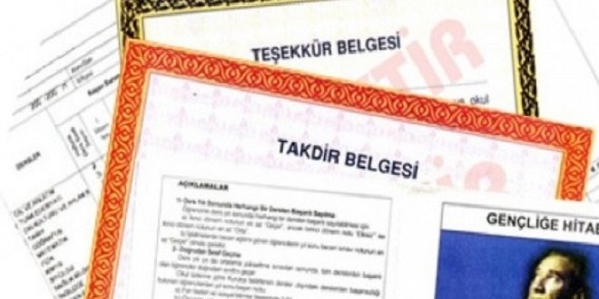 Çocuğun karnesini sosyal medyadan paylaşmak