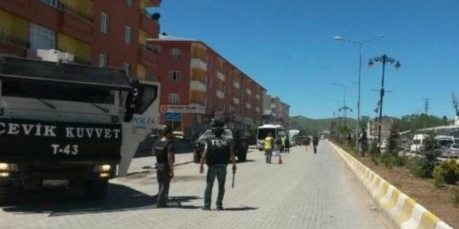 Çaldıran- Doğubayazıt yolu, ulaşıma kapatıldı