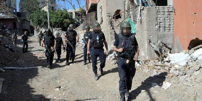 Diyarbakır'da PKK'ya yönelik operasyon başlatıldı