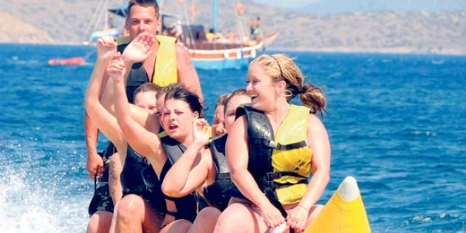 Sahiller Ukraynalı turistle moral buldu