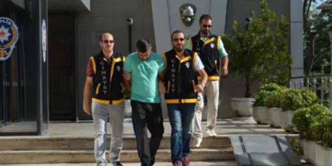3 sahte kimlik kullanarak 12 yıl kaçmayı başarmış