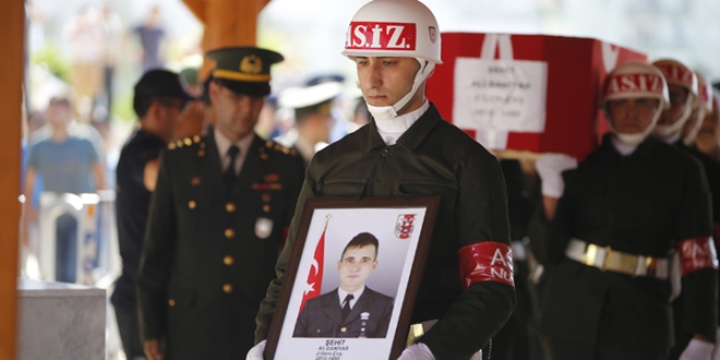 Şehit uzman çavuş Daniyar, Antalya'da toprağa verildi