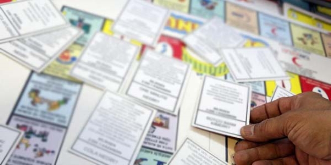 Fel� tedavisine kart oyunu deste�i