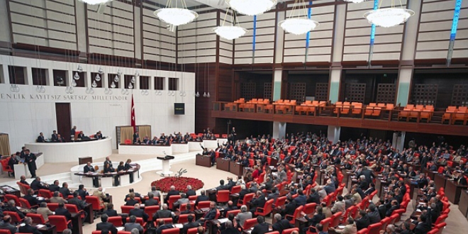 Milletvekilliği sona eren öğretim üyeleri görevine dönebilecek