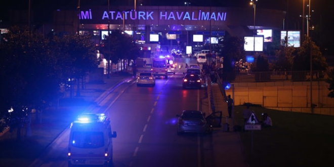 Atatürk Havalimanı'nda patlama