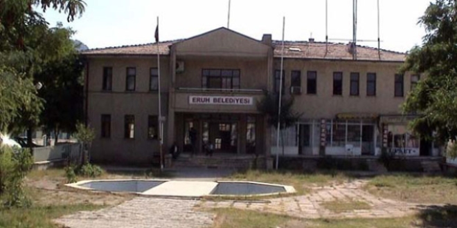 Terör destekçisi belediye başkanı görevden alındı