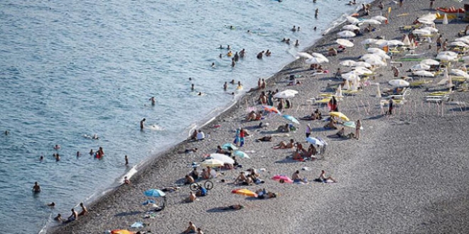 Turizmcilerin 'çifte bayram' mutluluğu