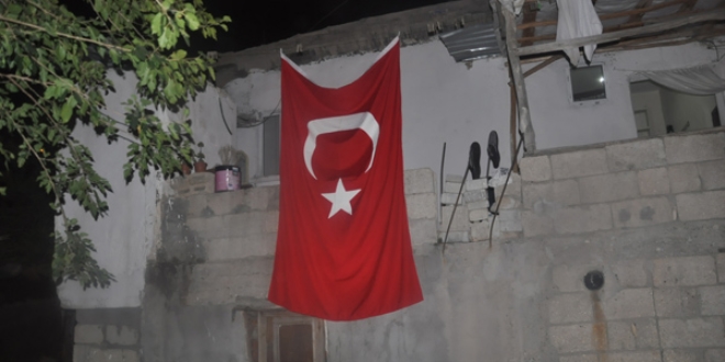 Şehit Uzman Çavuş Atal'ın babaevinde yas var