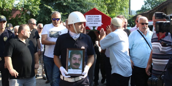 Emekli emniyet müdürü son yolculuğuna uğurlandı