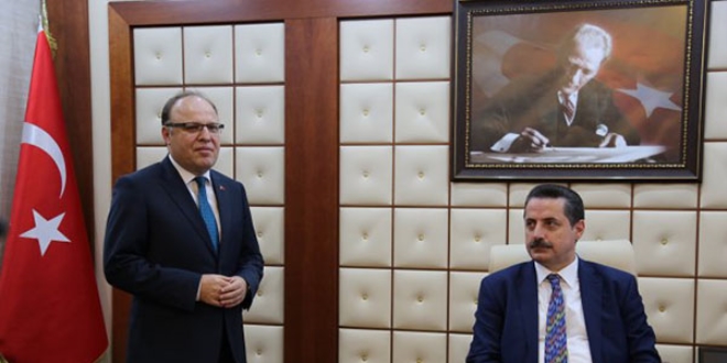 Çelik: Güçlüklerle mücadele ederek buraya kadar geldik