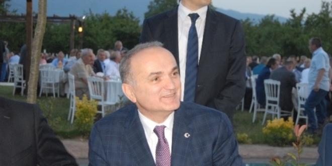 Özlü: Başkanlık sistemine geçerek etkin yönetime kavuşacaz
