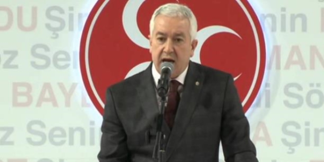 'Başkan, paralel bir anlayışla rol kapma yarışına girdi'