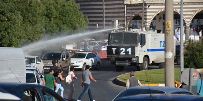 Diyarbakr'da izinsiz gsteriye mdahale edildi