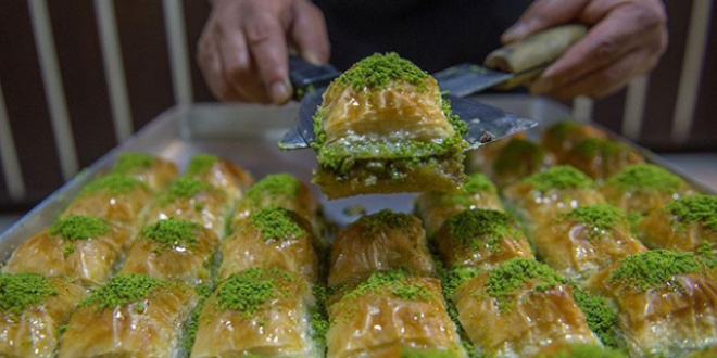 Baklavacılarda 'bayram bereketi'