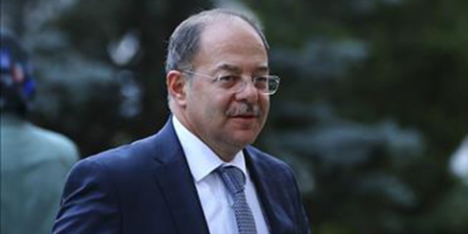 Bakan Akda�'dan 'bayramda az yiyin' uyar�s�