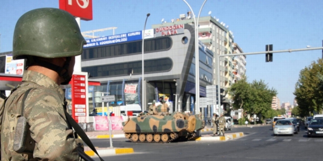 Bing�l' de 8 k�yde soka�a ��kma yasa�� kald�r�ld�