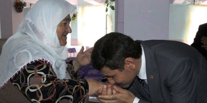 Bayramlaşmak en çok 'kalbe' yarayacak