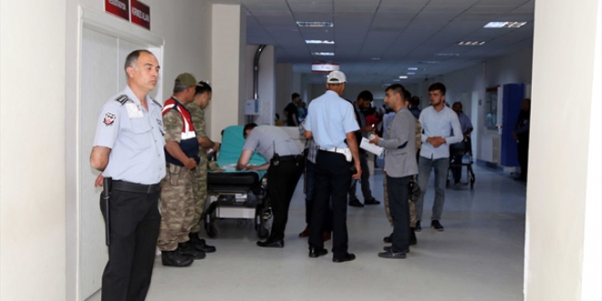 Sivas Valisi: Üsteğmenimizin tedavisi sürüyor, durumu iyi