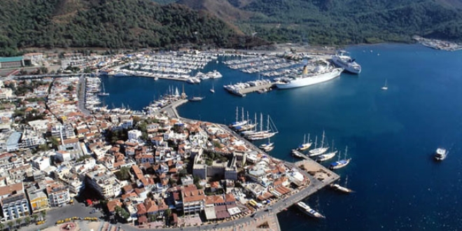 Marmaris nüfusunun 7 katı misafiri ağırlıyor