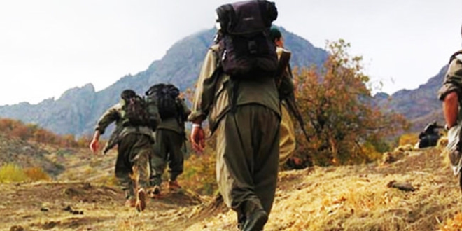 Ter�ristler �s b�lgesine sald�rd�, asker an�nda kar��l�k verdi