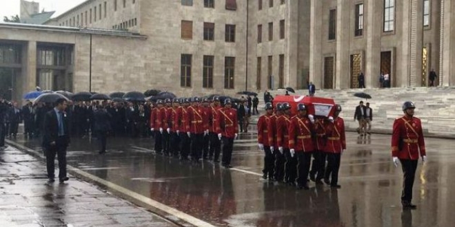 Eski milletvekili Yılmazer için TBMM'de tören