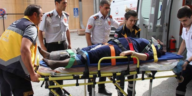 Erzincan'da trafik kazas: 1 l, 9 yaral