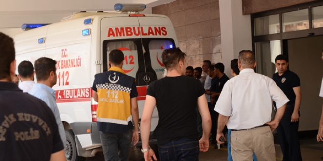TSK: 2 şehit, 12 asker yaralı