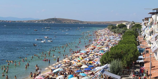Bayram'da Avşa adası'nın nüfusu 50 kat arttı