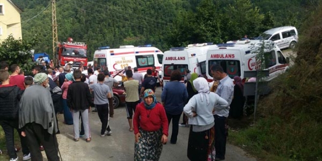 Trabzon'da iki otomobil arpt: 10 yaral