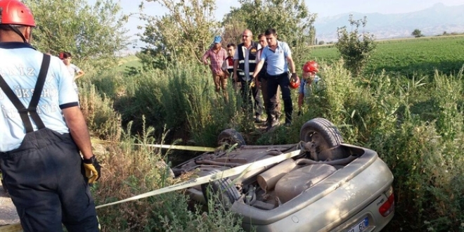 Sulama kanalına otomobil devrildi: 1 ölü, 2 yaralı