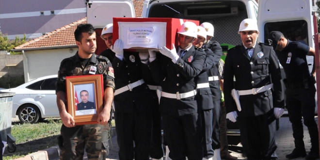 Şehit polis Gündüz, Yozgat'ta son yolculuğuna uğurlandı