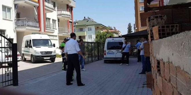 Polis memuru, tabancasıyla intihar etti