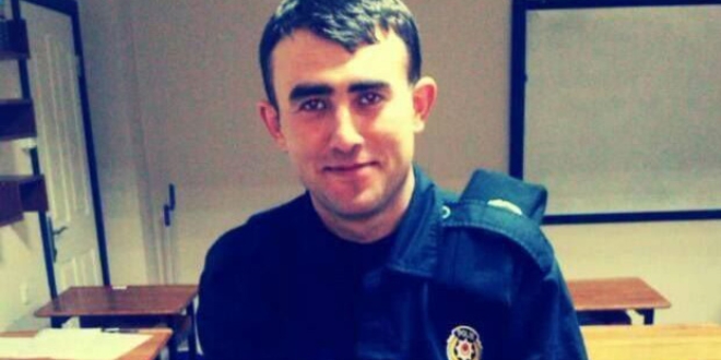 Polis memuru evinde ölü bulundu