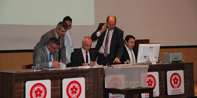 Cumhuriyet Üniversitesinde rektörlük seçimleri