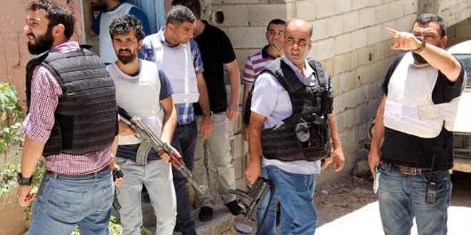 Gaziantep'te polis aracına silahlı saldırı: 1 yaralı