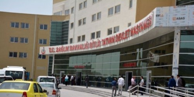 Tatvan'da Hastane'nin salk alanlar darbedildi