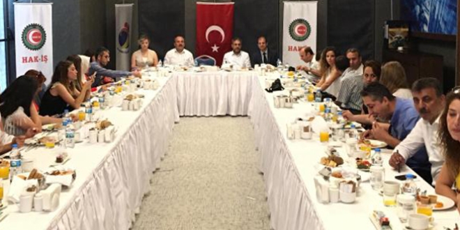 Kadro bekleyen ta�eron i��iler,�zmir'de topland�