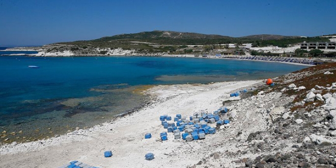 Kay�p garsonlardan birinin cesedi Sisam a��klar�nda bulundu