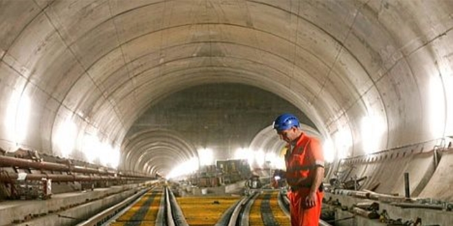 Türkiye'nin en uzun demiryolu tünelinde çalışmalar hızlandı
