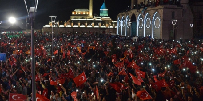 FETÖ'cülerden bomba yalanı