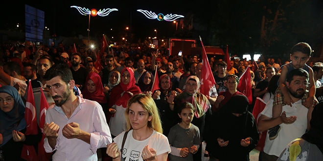 Milli Savunma Bakanı: Tehlike henüz geçmedi