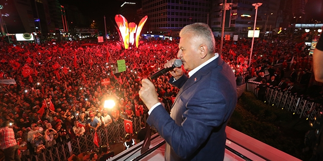 Başbakan Yıldırım: Tehlike geçene kadar uyku haram