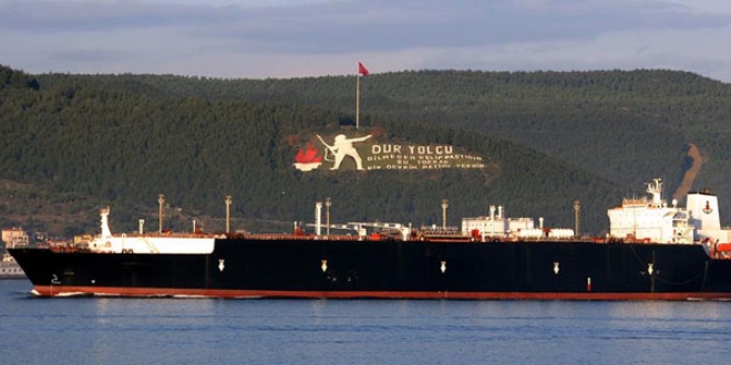 Rusya boğazlardan petrol sevkiyatını sürdürecek