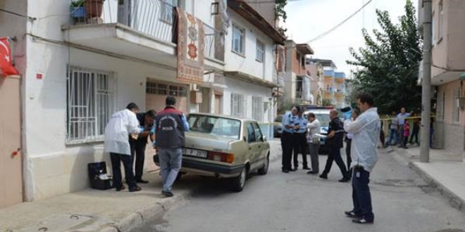 Aydın'da nüfus müdürü, eşini bıçakladı