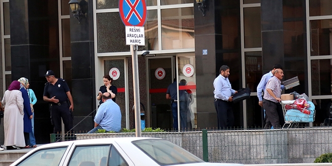 Bir çok ilde açığa alınan FETÖ hakimleri tutuklanıyor