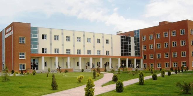 FET'nn Azerbaycan'daki  niversitesi kapatld