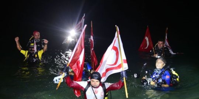 Eşi 'Darbe girişimi oldu' yazılı pankart açtı, inanamadı