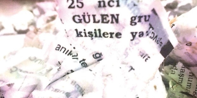 Lojmanların kanalizasyonu, evrak atılmasından tıkandı